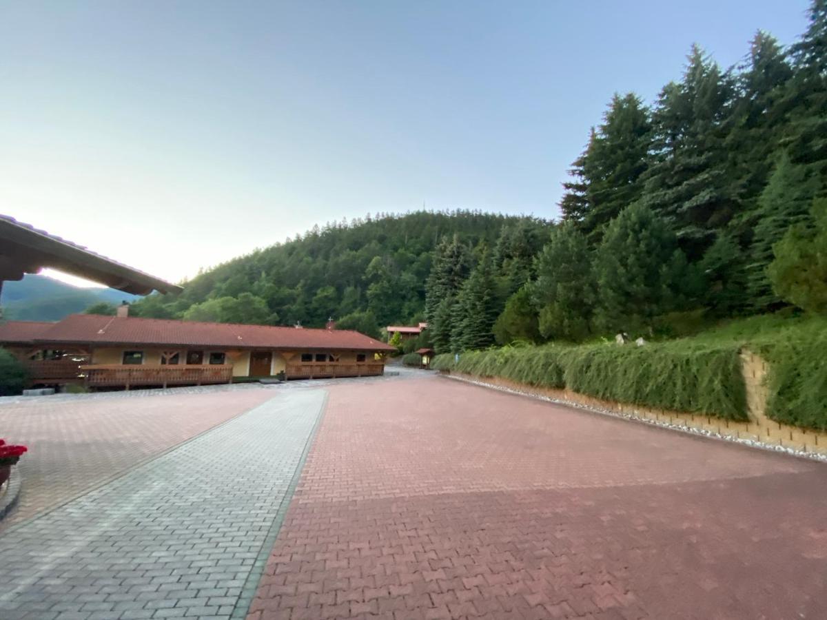Selsky Dvur Perstejn Hotel Exterior photo